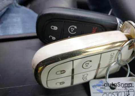 2019 Jeep Cherokee Limited 4X4 из США, поврежденный, VIN 1C4PJMDX7KD458933